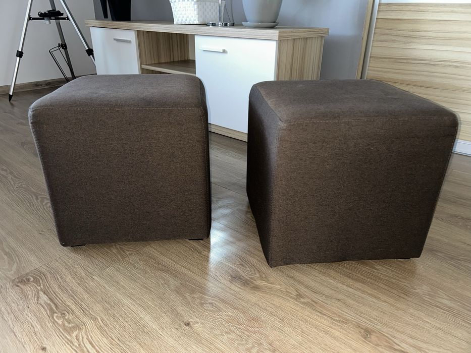 2 pufy,siedziska