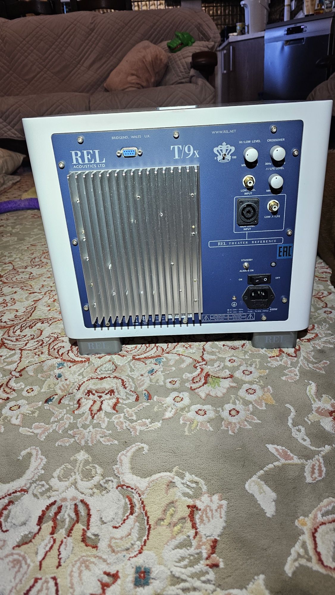 Продам сабвуфер  REL  T/9X.