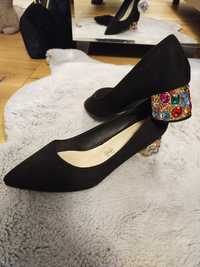 Buty damskie menbur