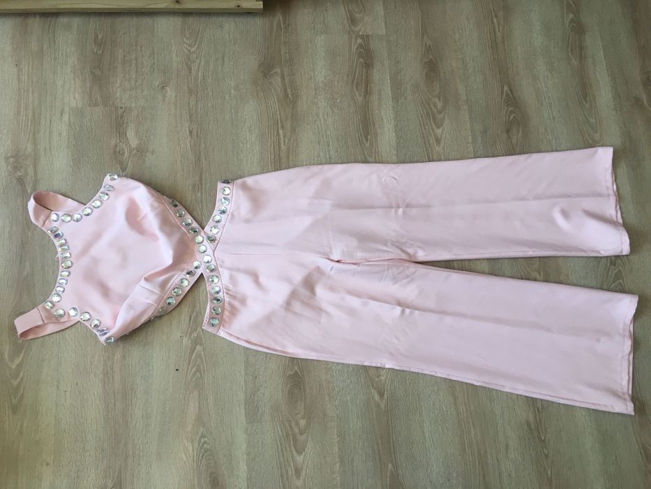 Жіночий нарядний комбінезон