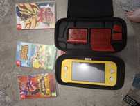 Nintendo Switch Lite + etui z 3 grami
