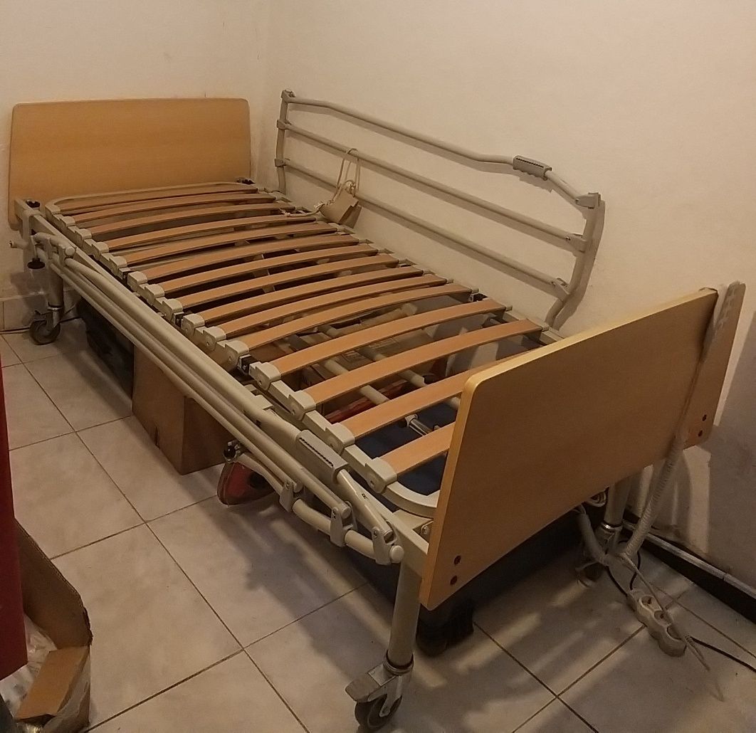 Cama articulada sem colchão