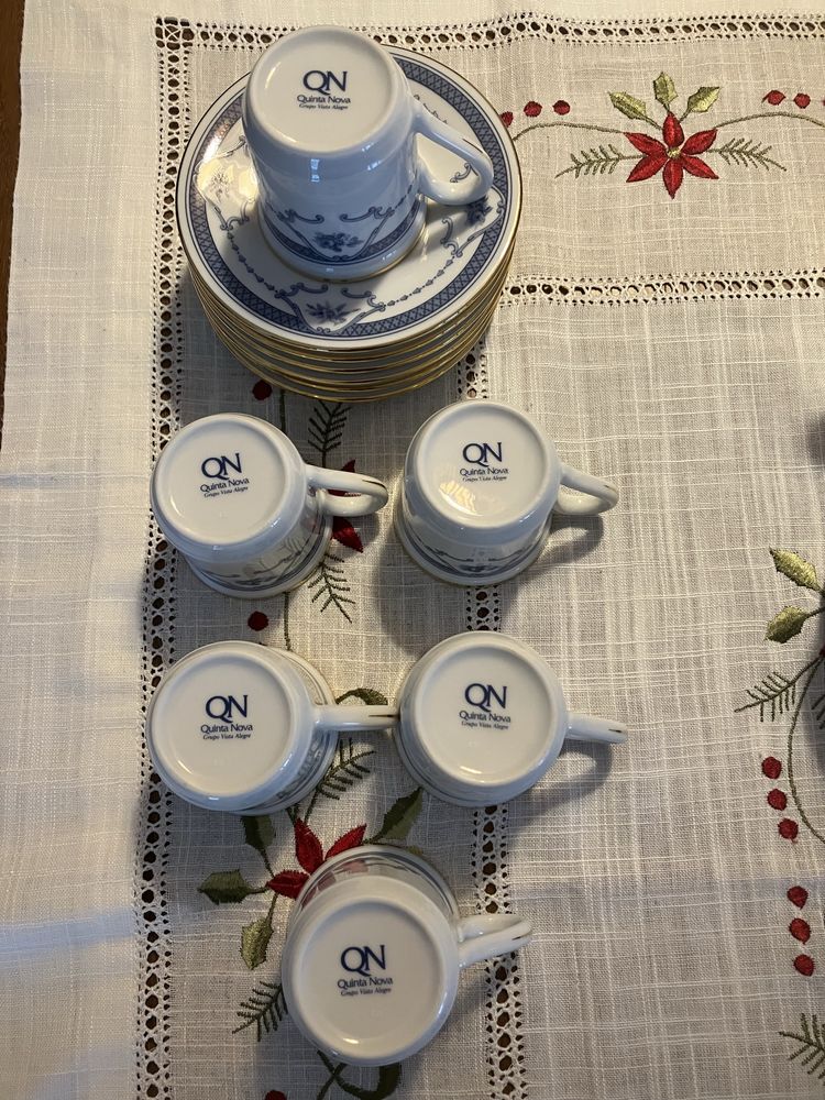 Dois servicos de chá e café Quinta Nova