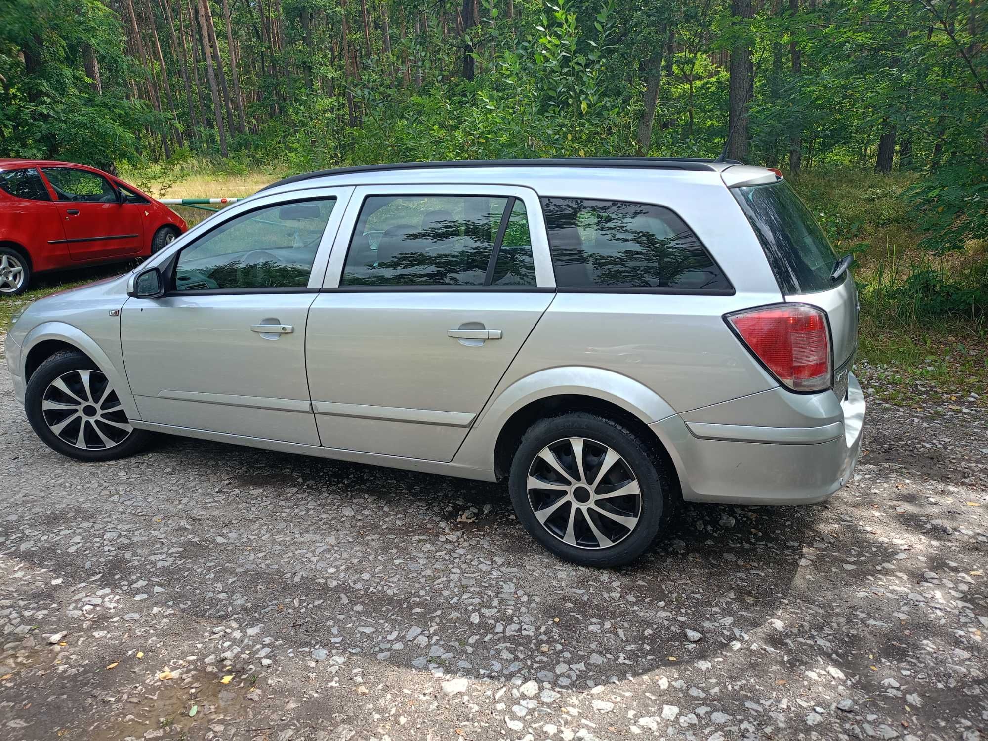 opel astra h 1.6 benzyna