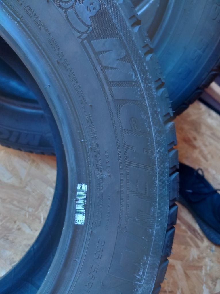 Sprzedam opony Michelin 235/55 17tki