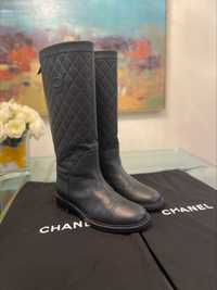 Botas Chanel Acolchoadas de Pele