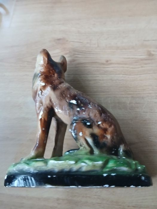 Figurka owczarka niemieckiego