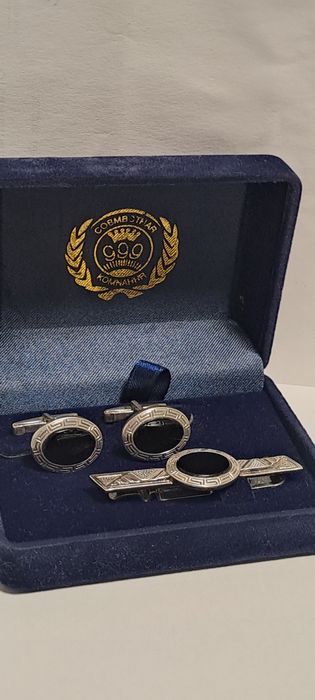 Продам срібний набор запонки та зажим доя галстука камінь Онікс