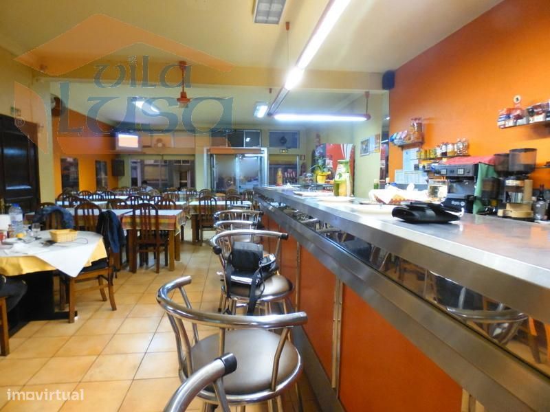 Restaurante Valadares mobilado cozinha completamente equipada a fun...