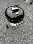 Продам угольный гриль Weber