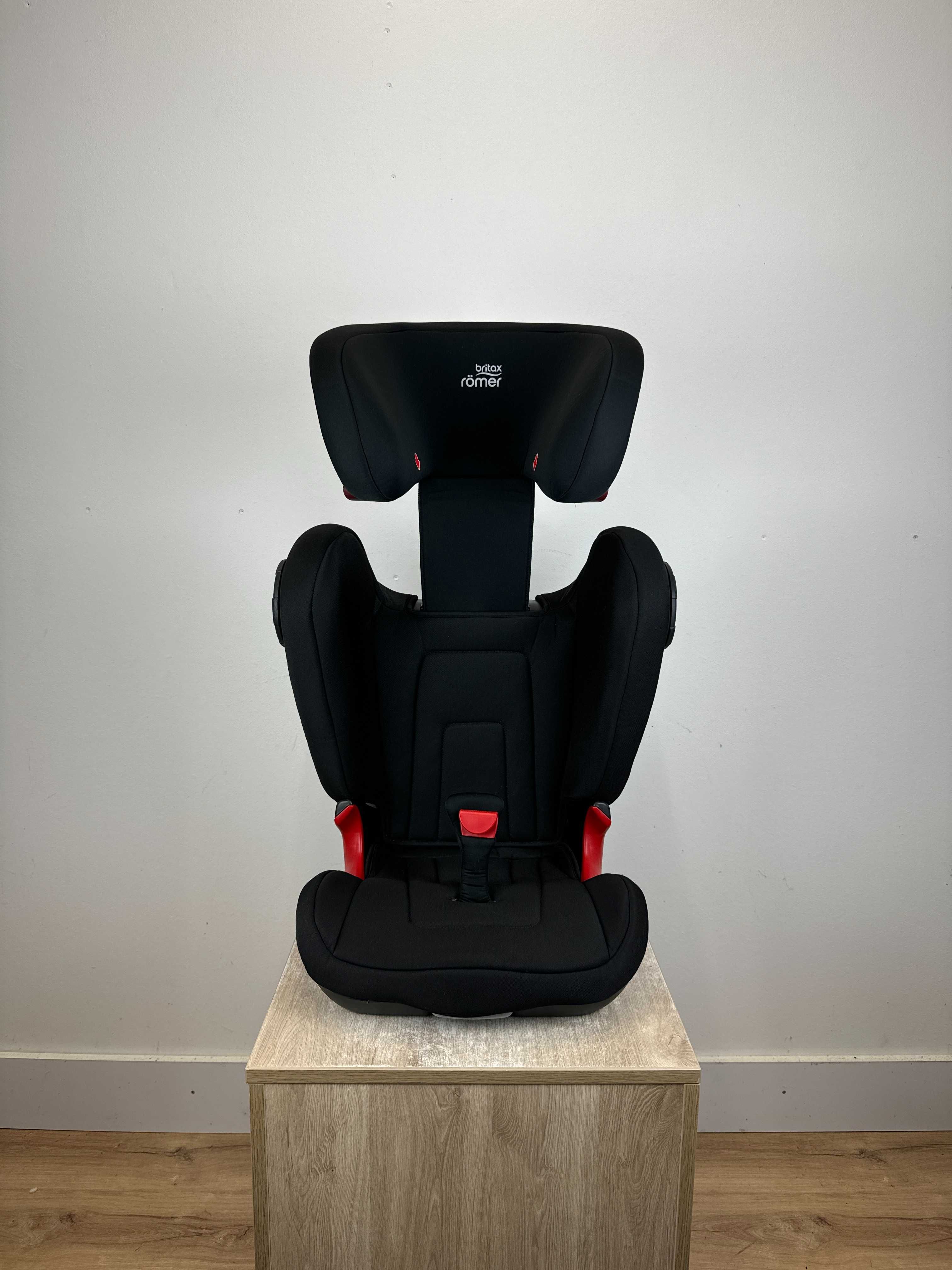 Fotelik samochodowy Britax & Romer Kidfix 2S Cosmos Black 15-36Kg