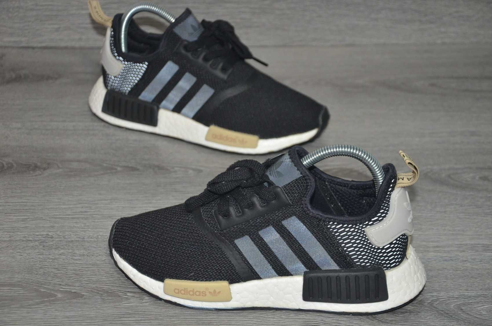 Продам кросівки Фирма Adidas NMD_R1 .