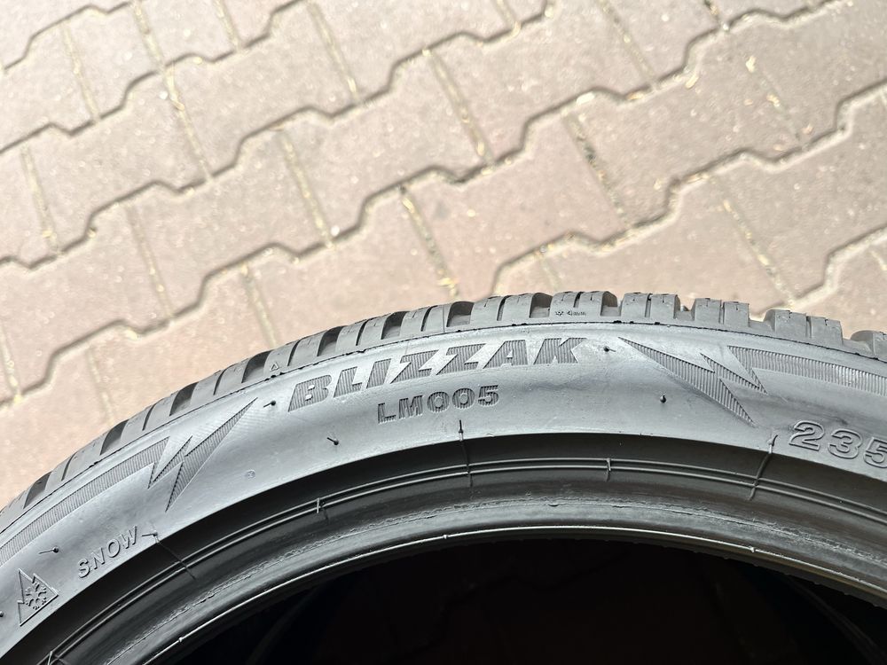 Opona 235.40.19 Bridgestone Blizzak LM005, 2023 rok 8mm