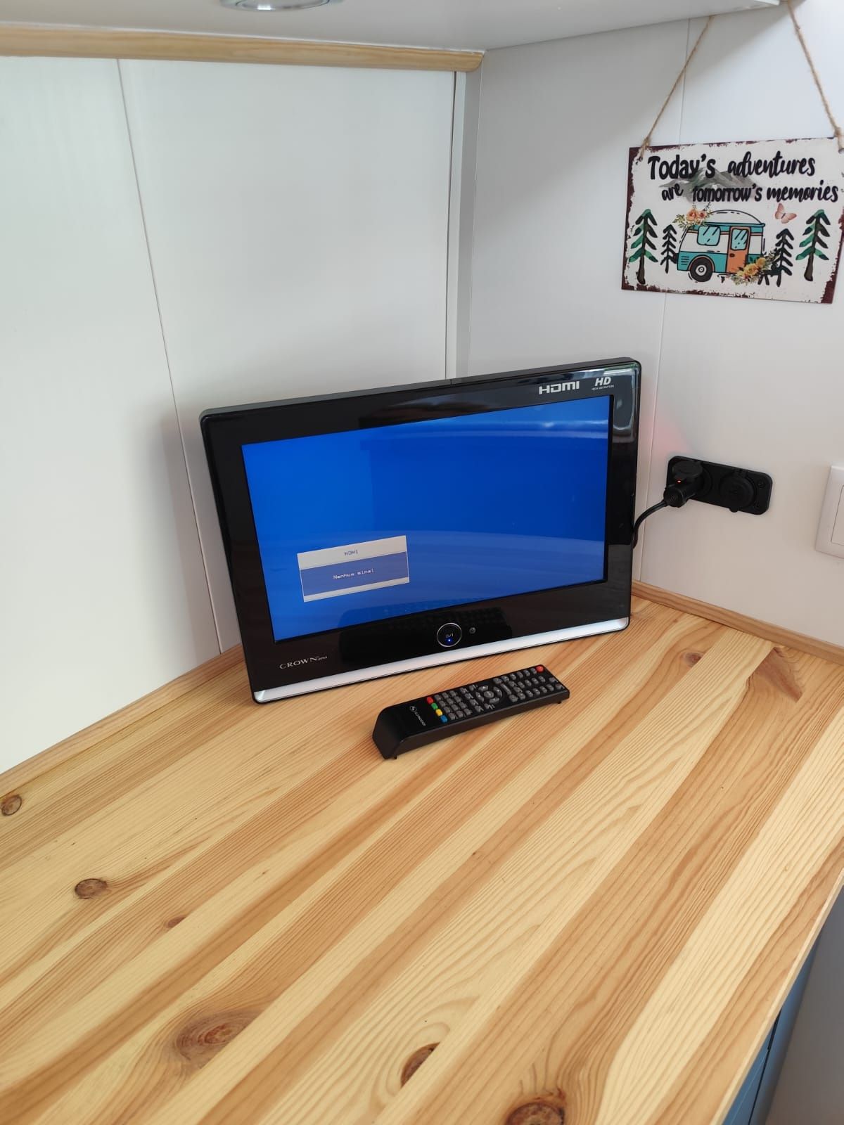 Televisão HD 12 volts