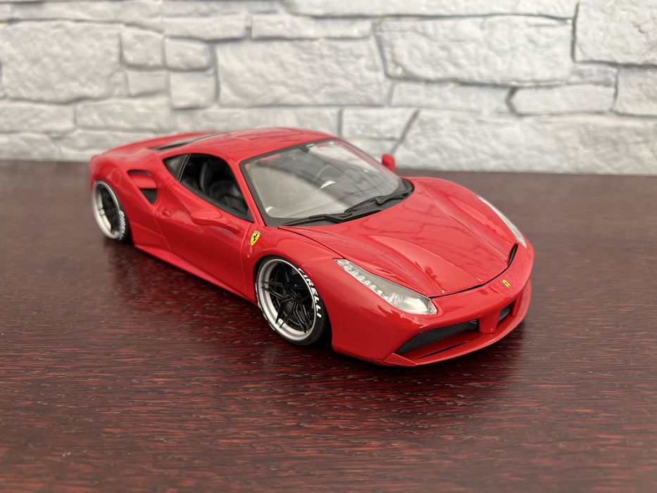 Ferrari 488 GTB 1:18 Bburago custom