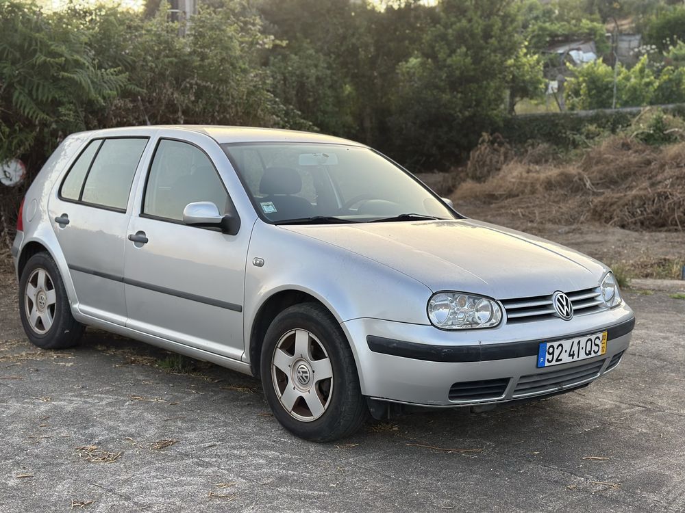 Vw Golf 1.4i com 2 registos