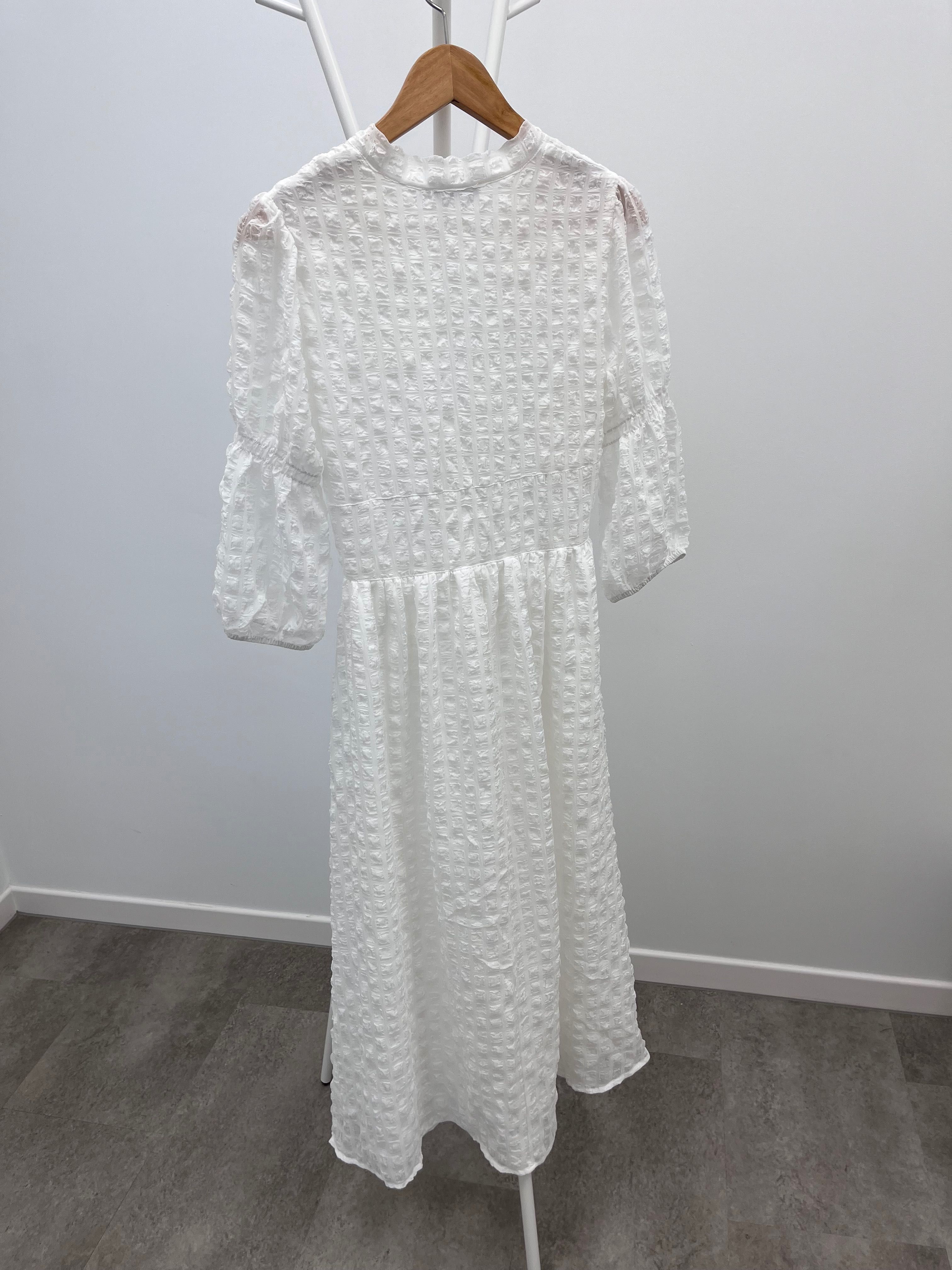 Sukienka na-kd midi w stylu romantycznym boho