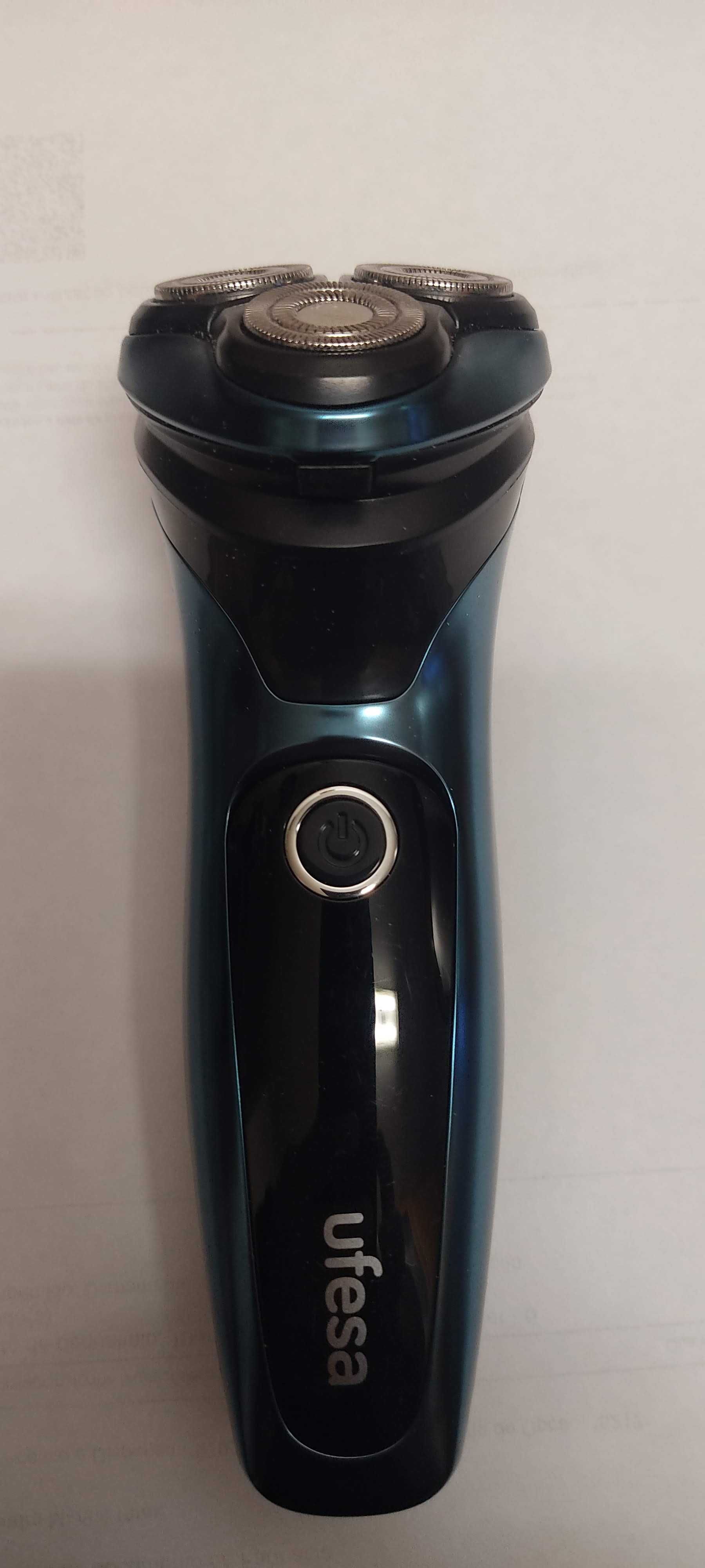 Ufesa AR3050 Máquina de Barbear Preta/Azul (Nova)