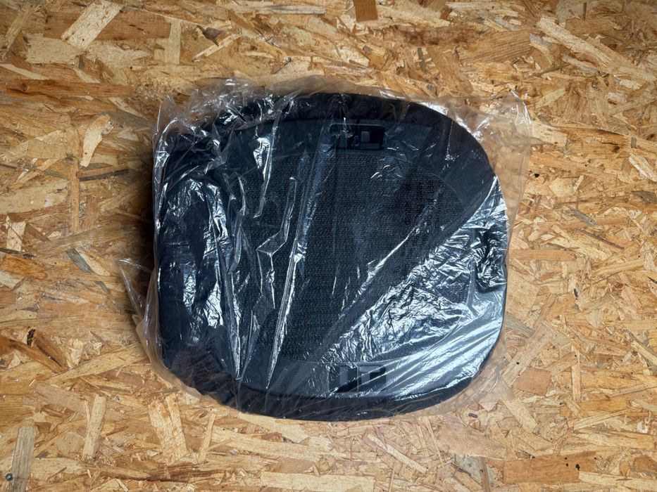 Podnośnik pomagający wstawaniu z krzesła