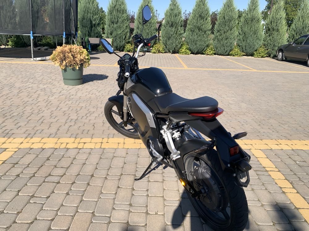 Електромотоцикл super soco