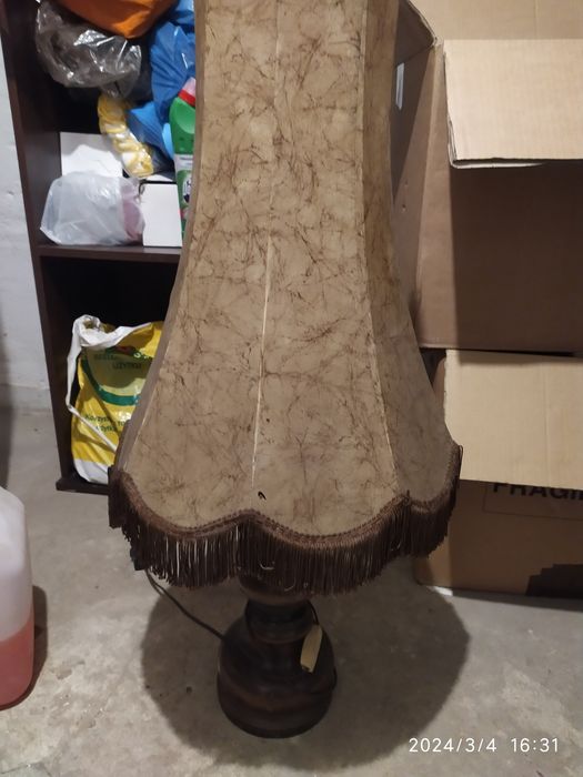 Stara lampa z abażurem