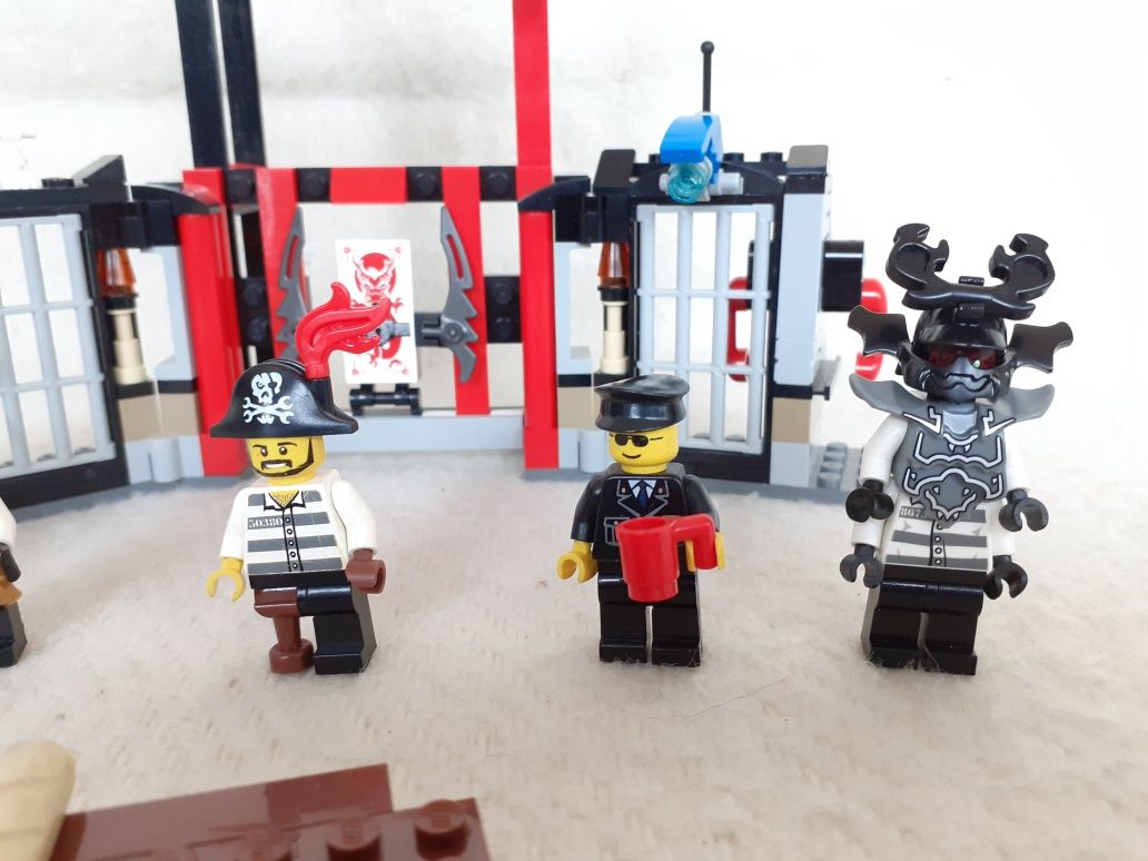 Lego Ninjago 70591 - Ucieczka z więzienia Kryptarium