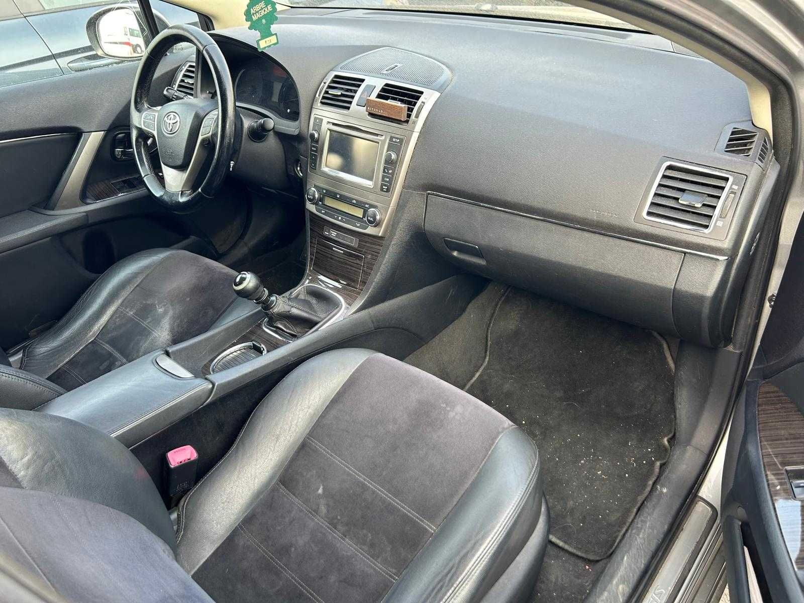 Toyota Avensis 2.0 D4D Ano 2012
