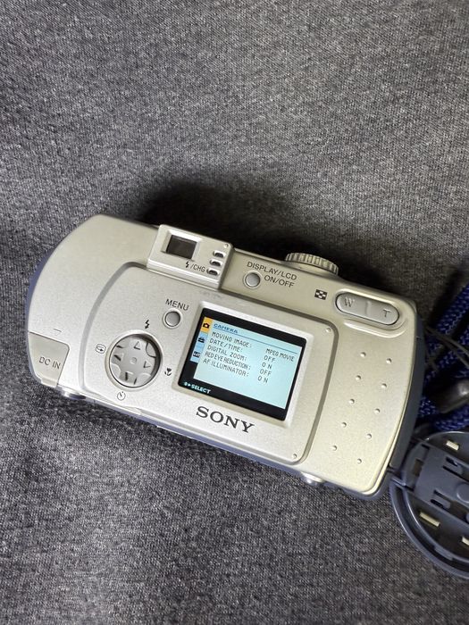 Sony CyberShot DSC-P50 – Klasyczny aparat cyfrowy z duszą lat 2000!