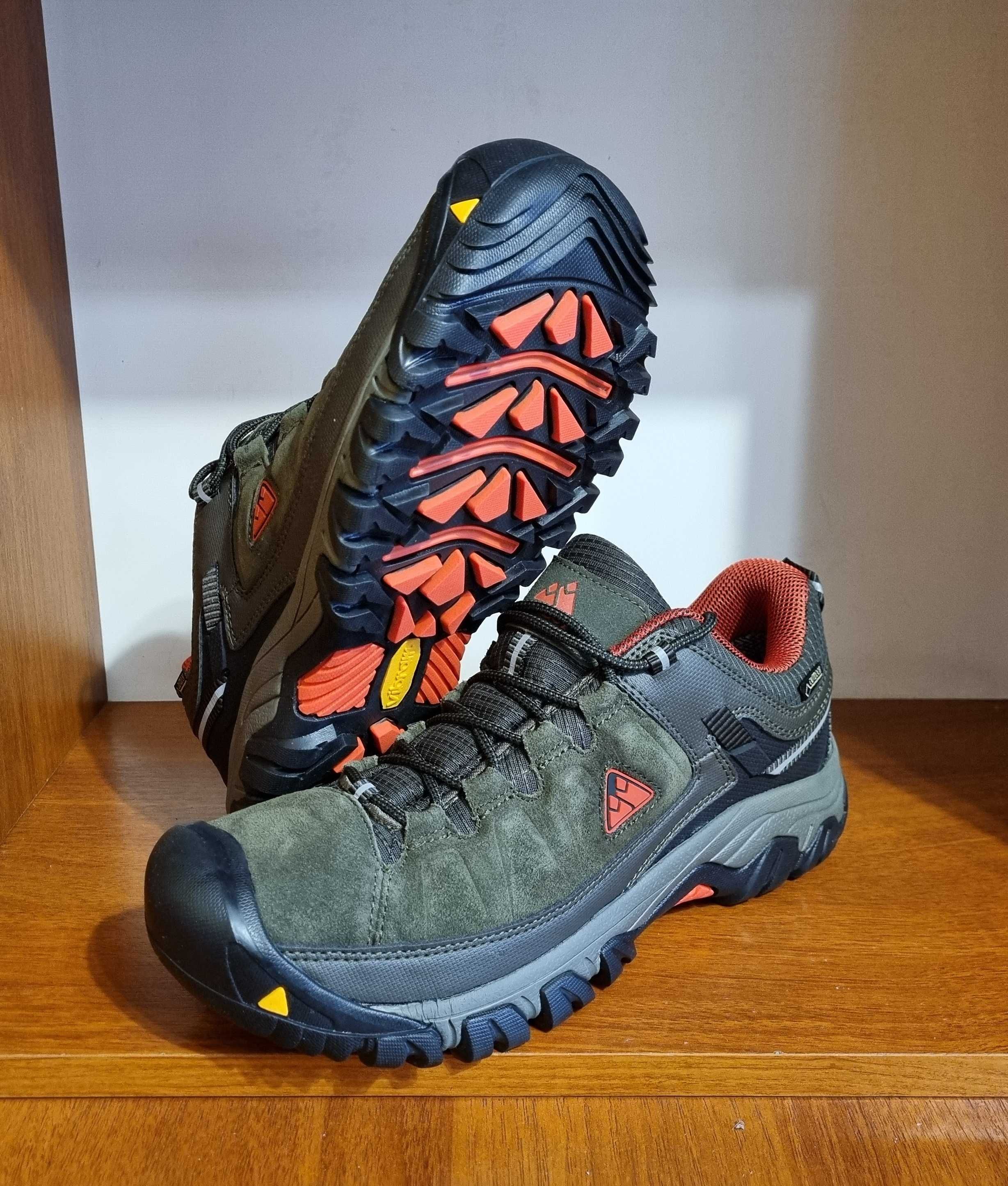 Трекінгові кросівки HIKEUP Hiking Shoes р.42