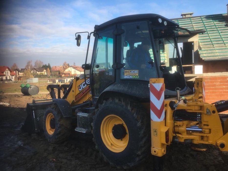 Roboty ziemne transport Giebułtów Kraków koparko-ładowarka JCB 3CX