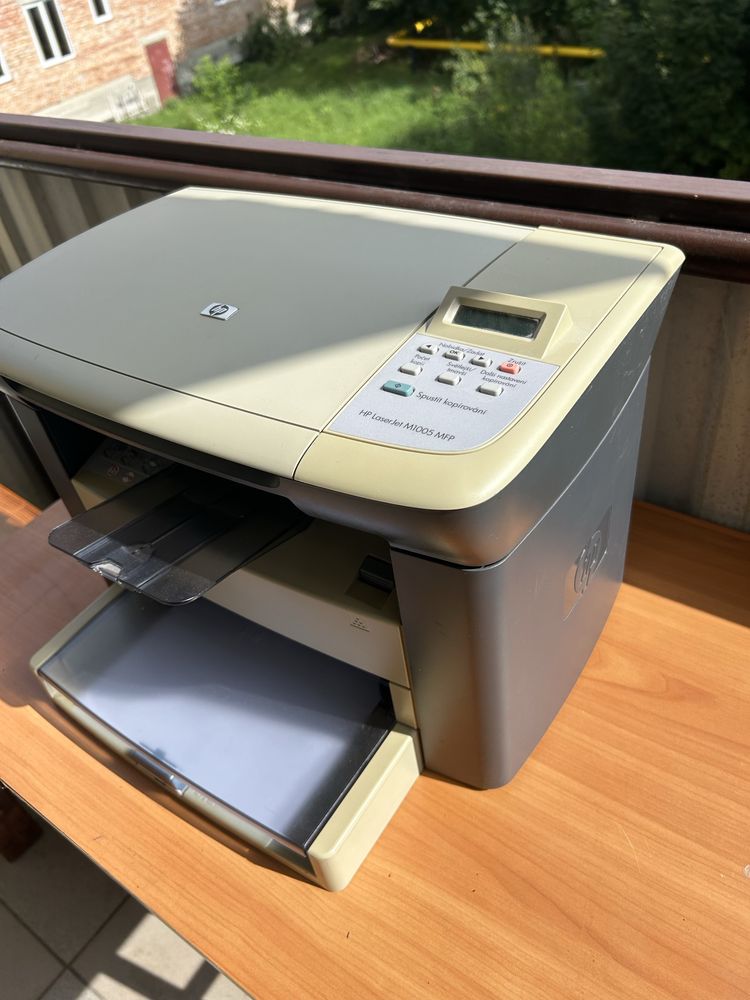 Багатофункціональний принтер HP LaserJet M1005
