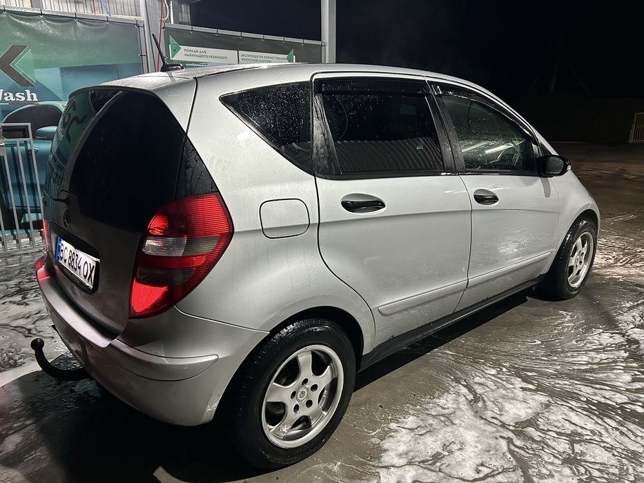 Мерседес А180 по низу ринку