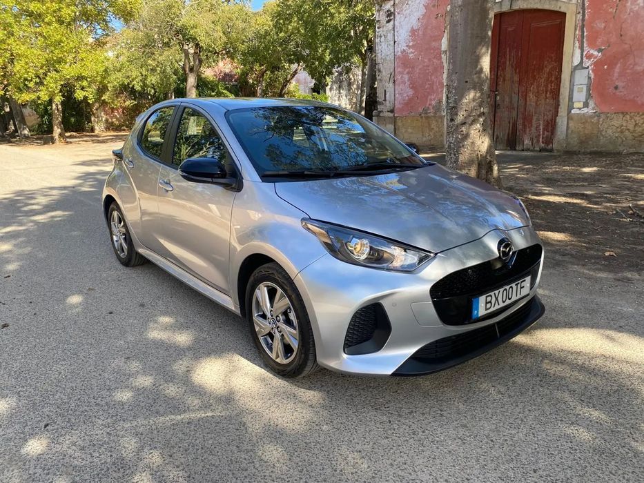 Mazda 2.0 1.5 L Hybrid VVT-i Exclusive-Line