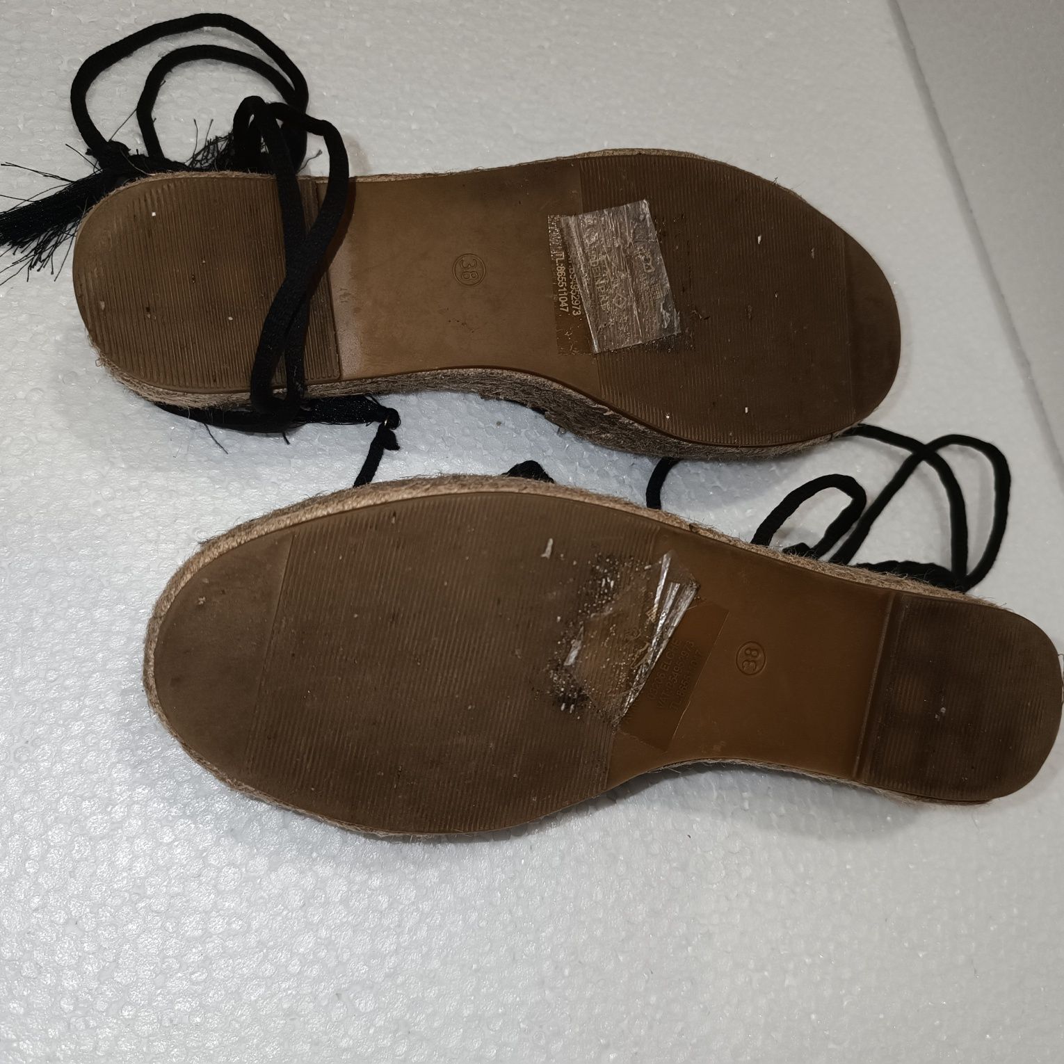 Sapatos Pretos Senhora H&D feitos com Corda e Crochê Tamanho 38