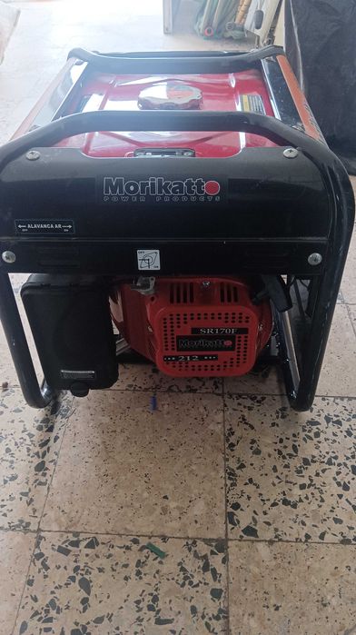 Vendo gerador com poucas horas de uso