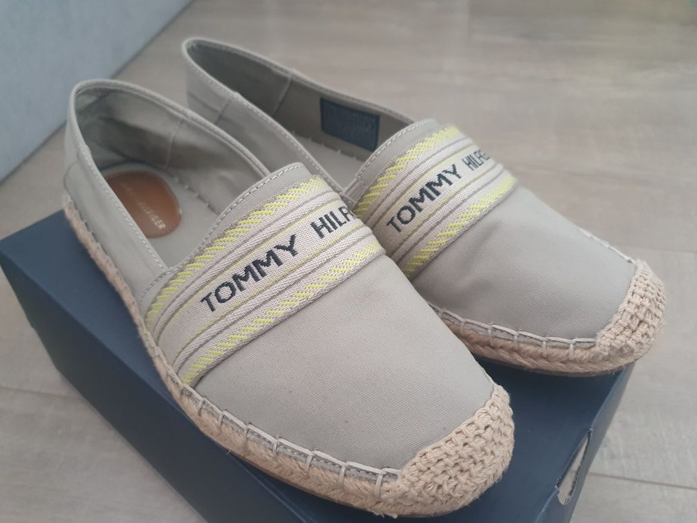 Tommy Hilfiger espadryle r.38 raz ubrane