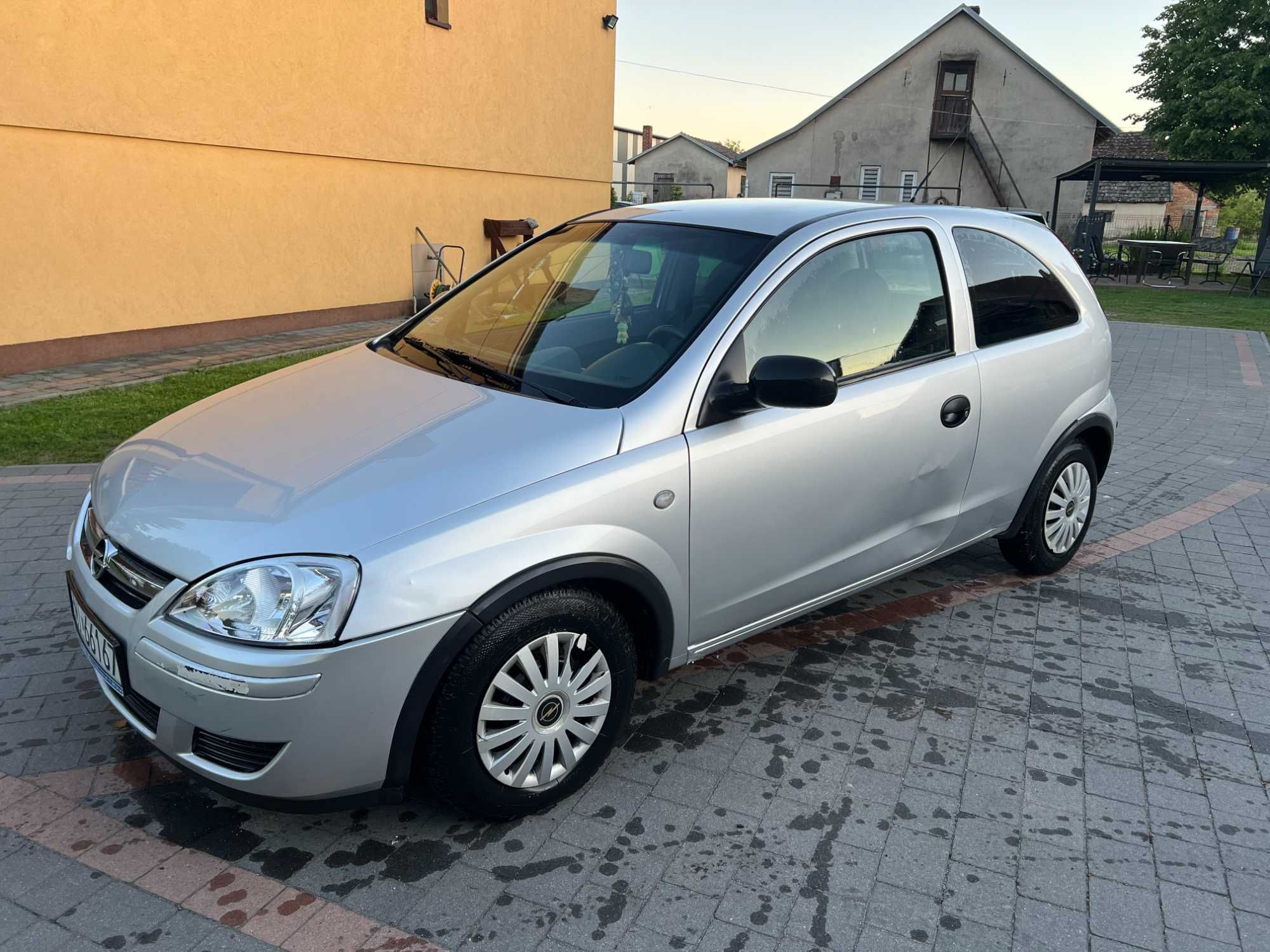 Opel Corsa C 1.0 benzyna