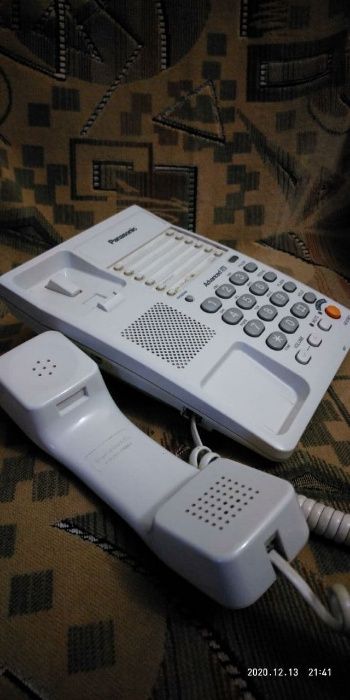 Телефон кнопочный Panasonic KX-TS2363RUW