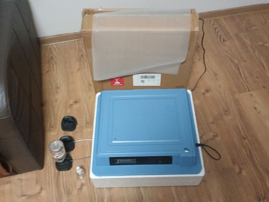 Sprzedam nowy inkubator