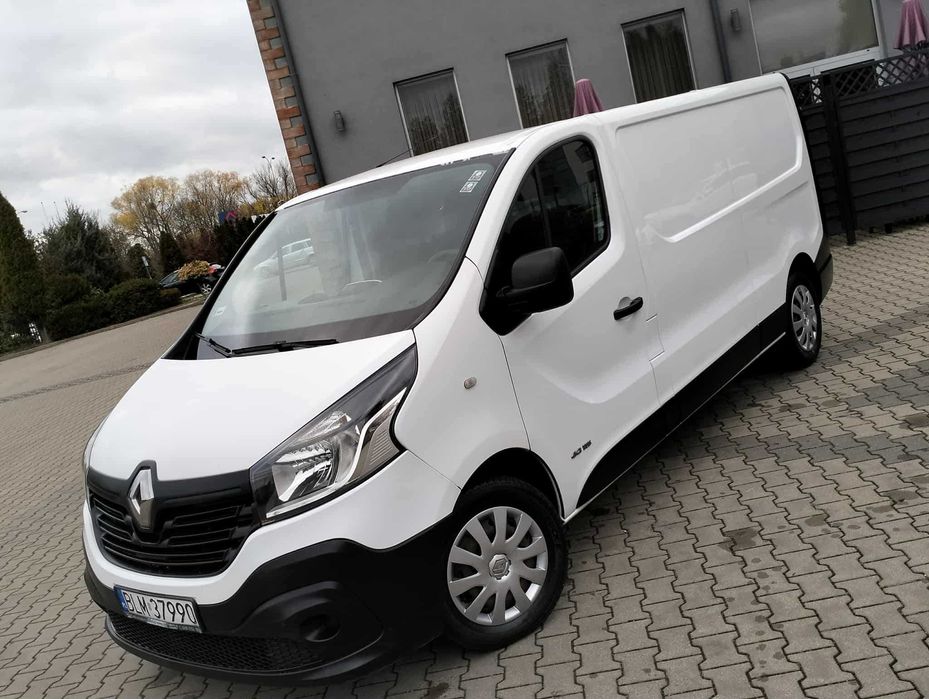 ładny Renault Trafic w longu L2H1 2016r polecam