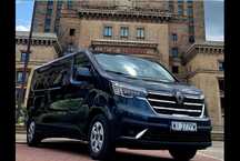 Wynajem busa 8 9 osobowego Renault Trafic extralong manual automat