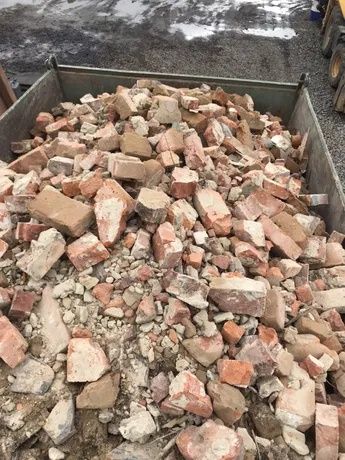 Бій цегляний,  глина, земля на підсипку.