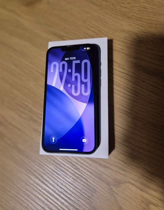 IPhone 13 com fatura e garantia