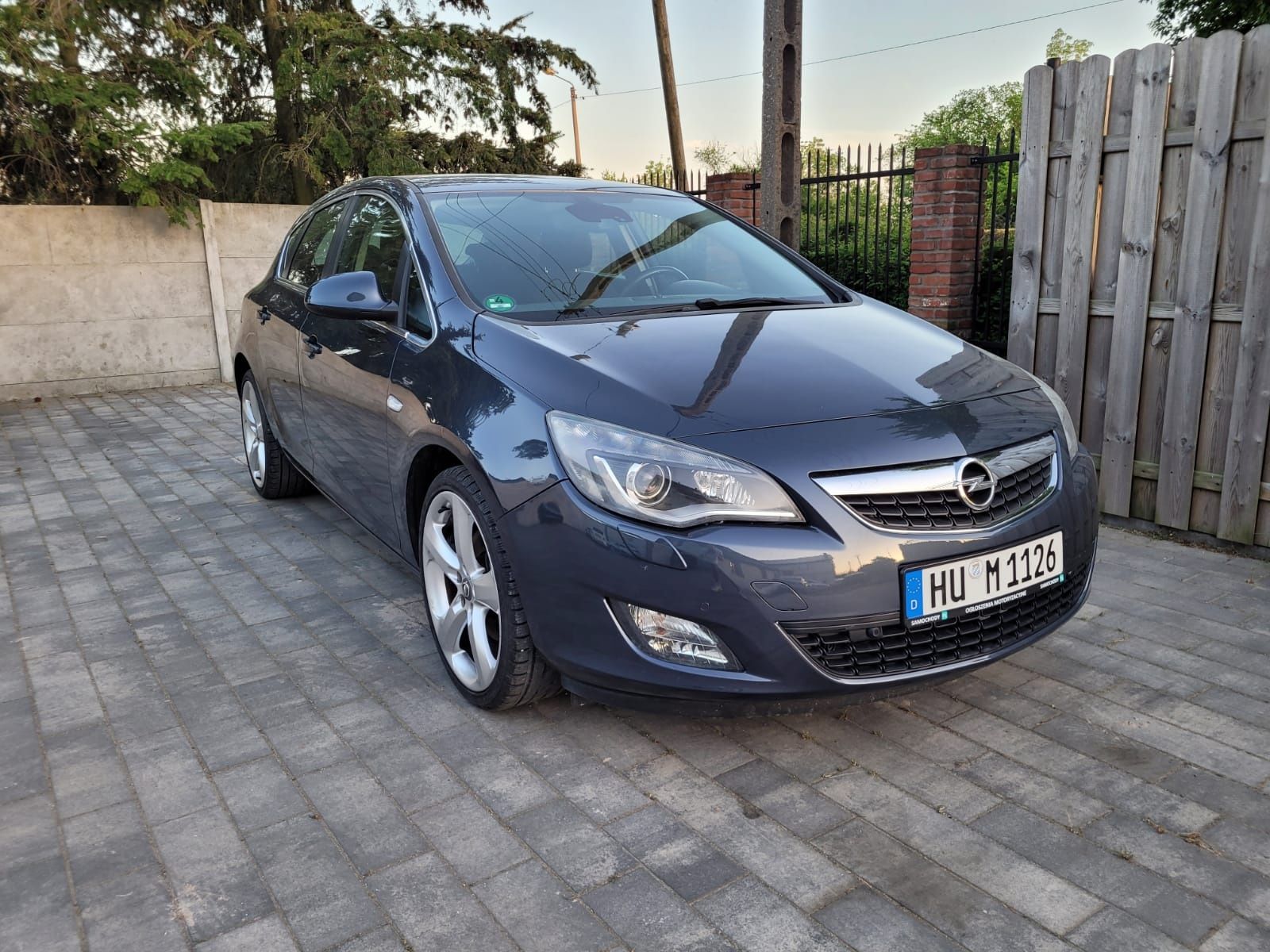 OPEL ASTRA J 1.6 turbo  2009