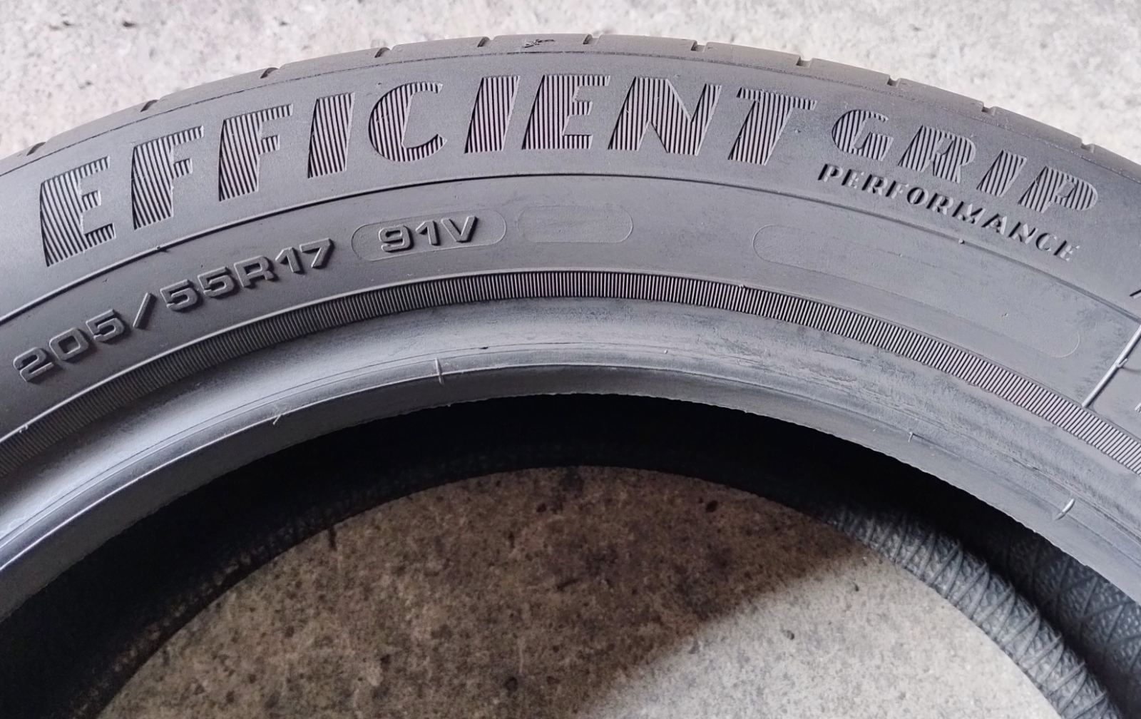 Шини літні R17 205/55 Good Year Efficient Grip Performance