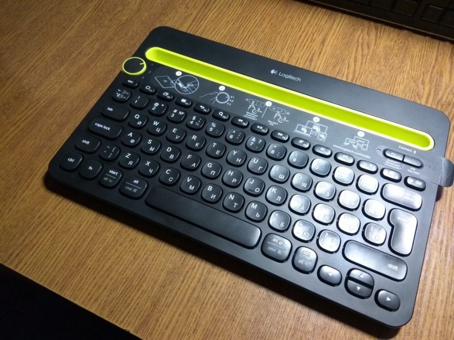 Bluetooth клавиатуру Logitech K480(для 3 устройств)