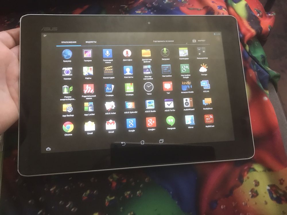 Asus Memo Pad FHD 10. Экран 10.1 дюйма, память 2/32gb. Сост. отличное