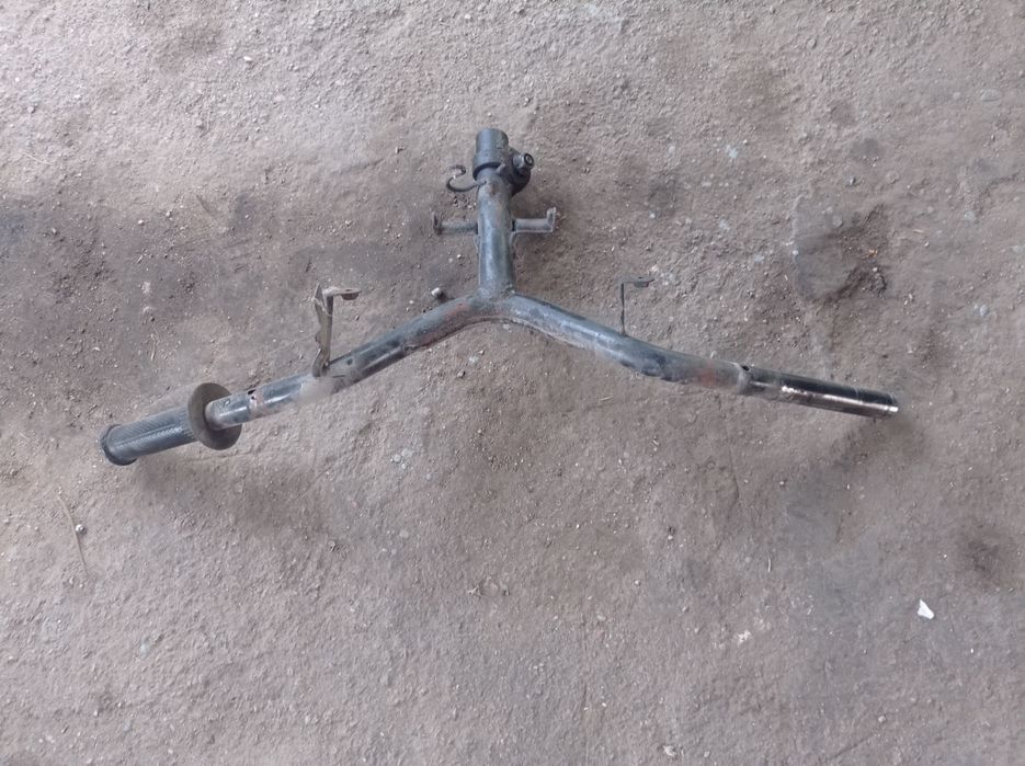 Рама, руль, сиденье и бак от скутера Yamah grand axis 100