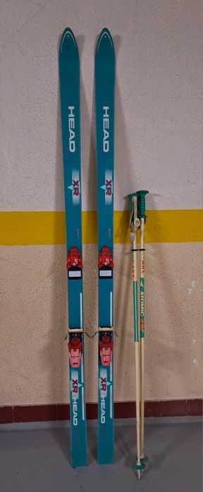 Skis Head c/ Fixações + Bastões Atomic