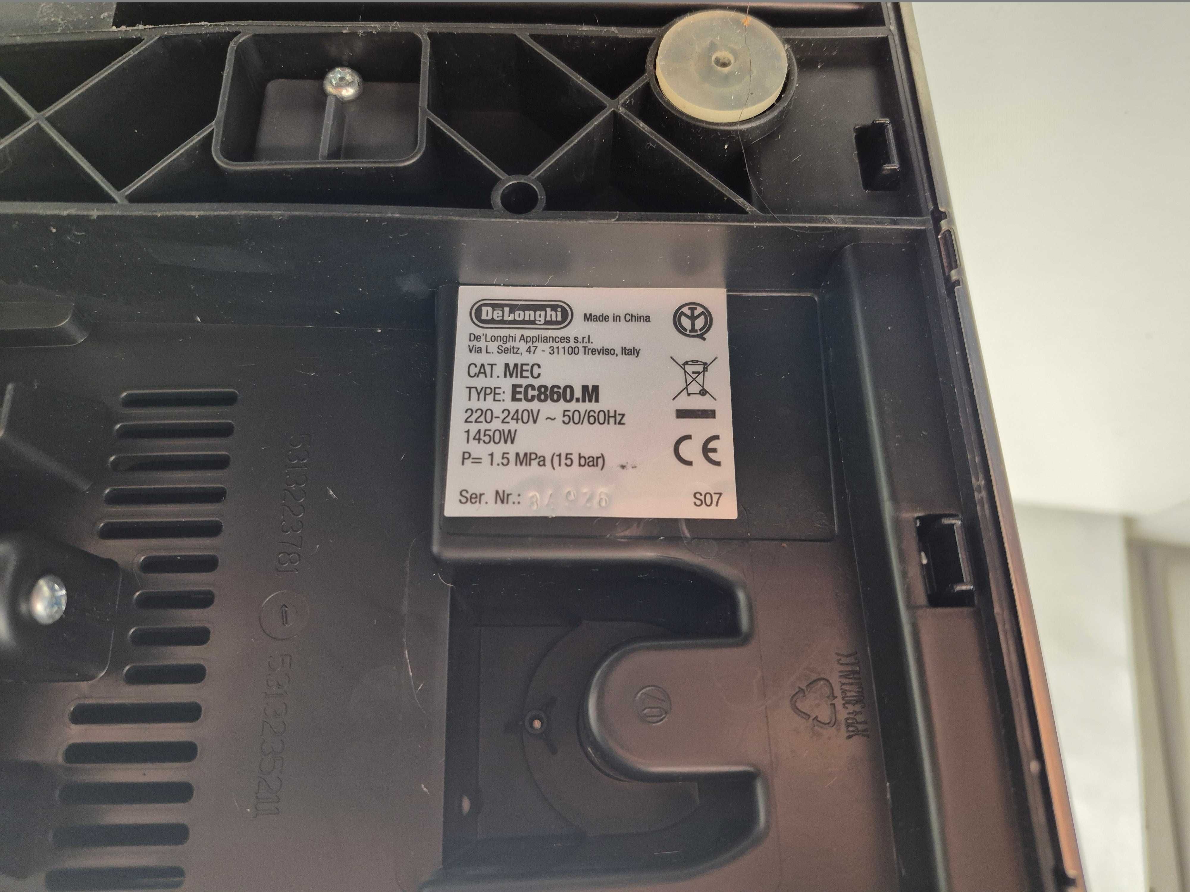 Ekspres ciśnieniowy kolbowy Delonghi EC860.M; Komis Madej Igielna